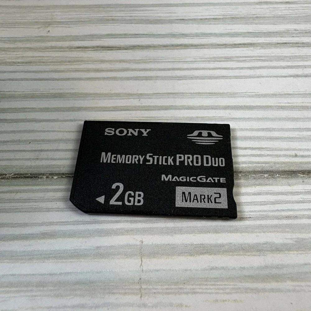 Sony Handycam Digital Video Camcorder DCR-SX45 W/ Charger, Memory Card Tested